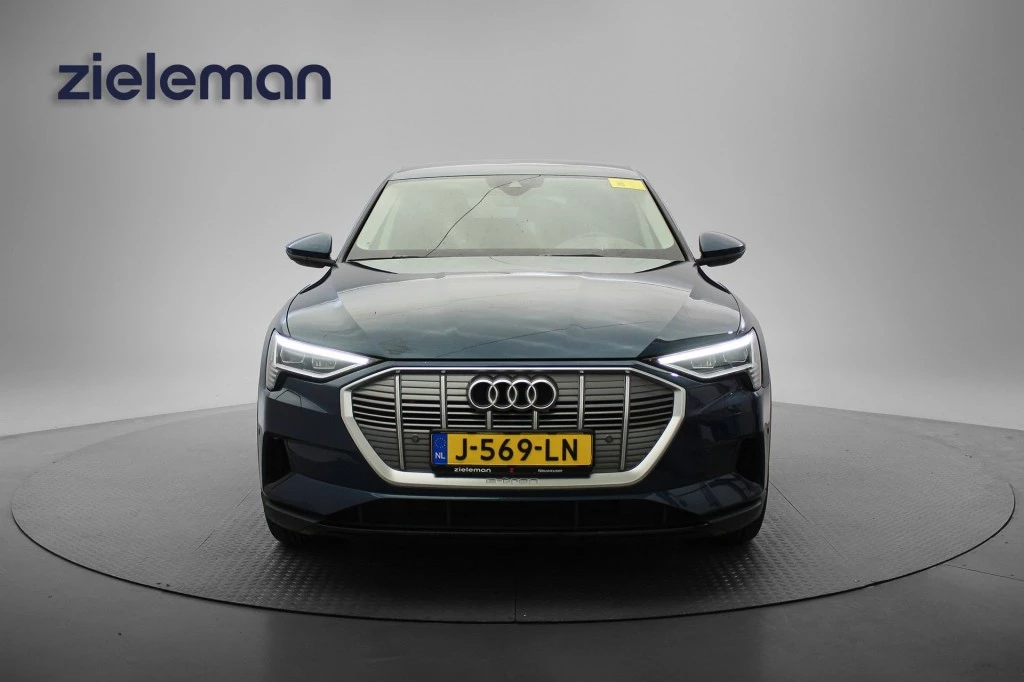 Hoofdafbeelding Audi e-tron