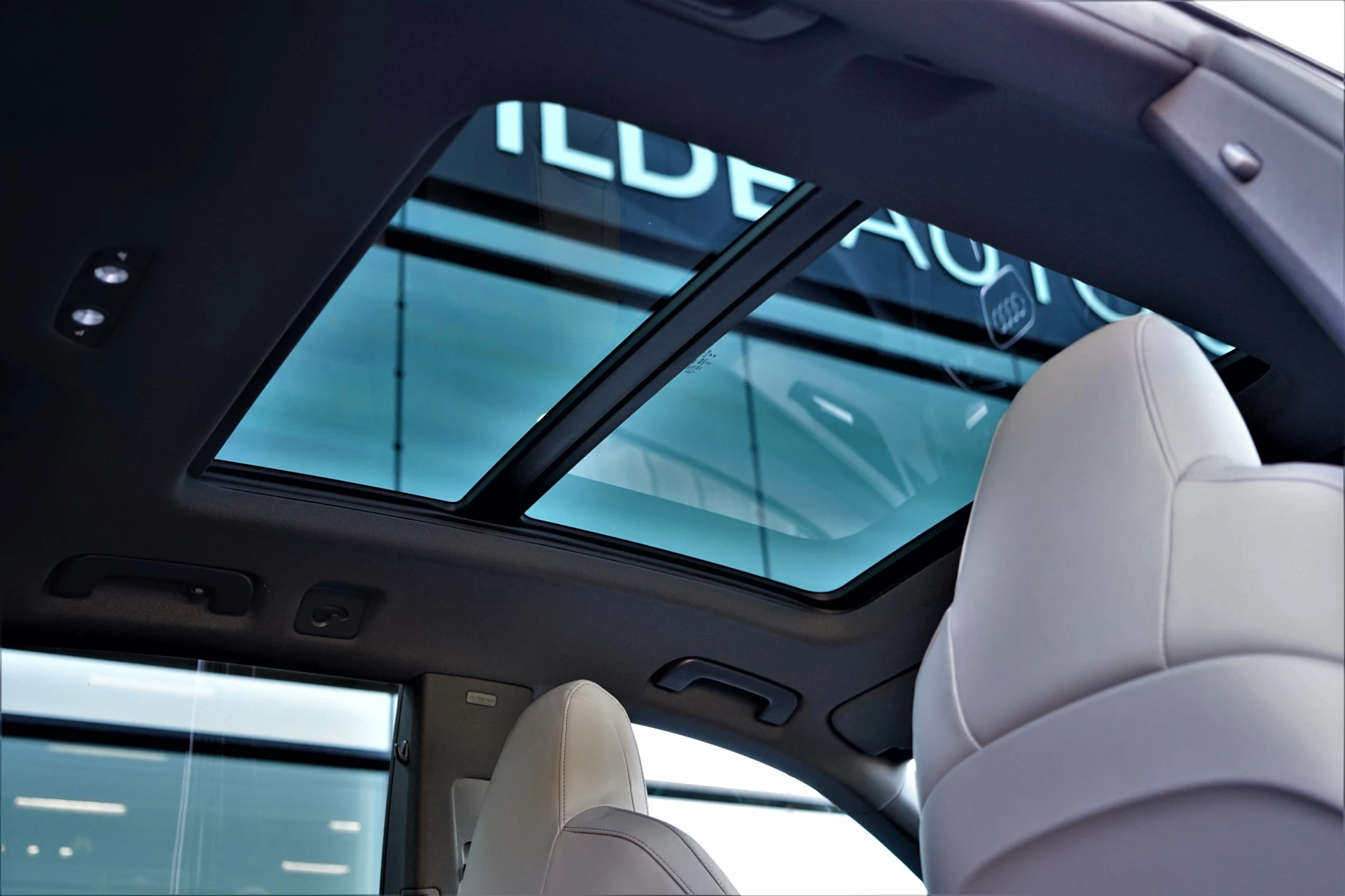 Hoofdafbeelding Audi Q8