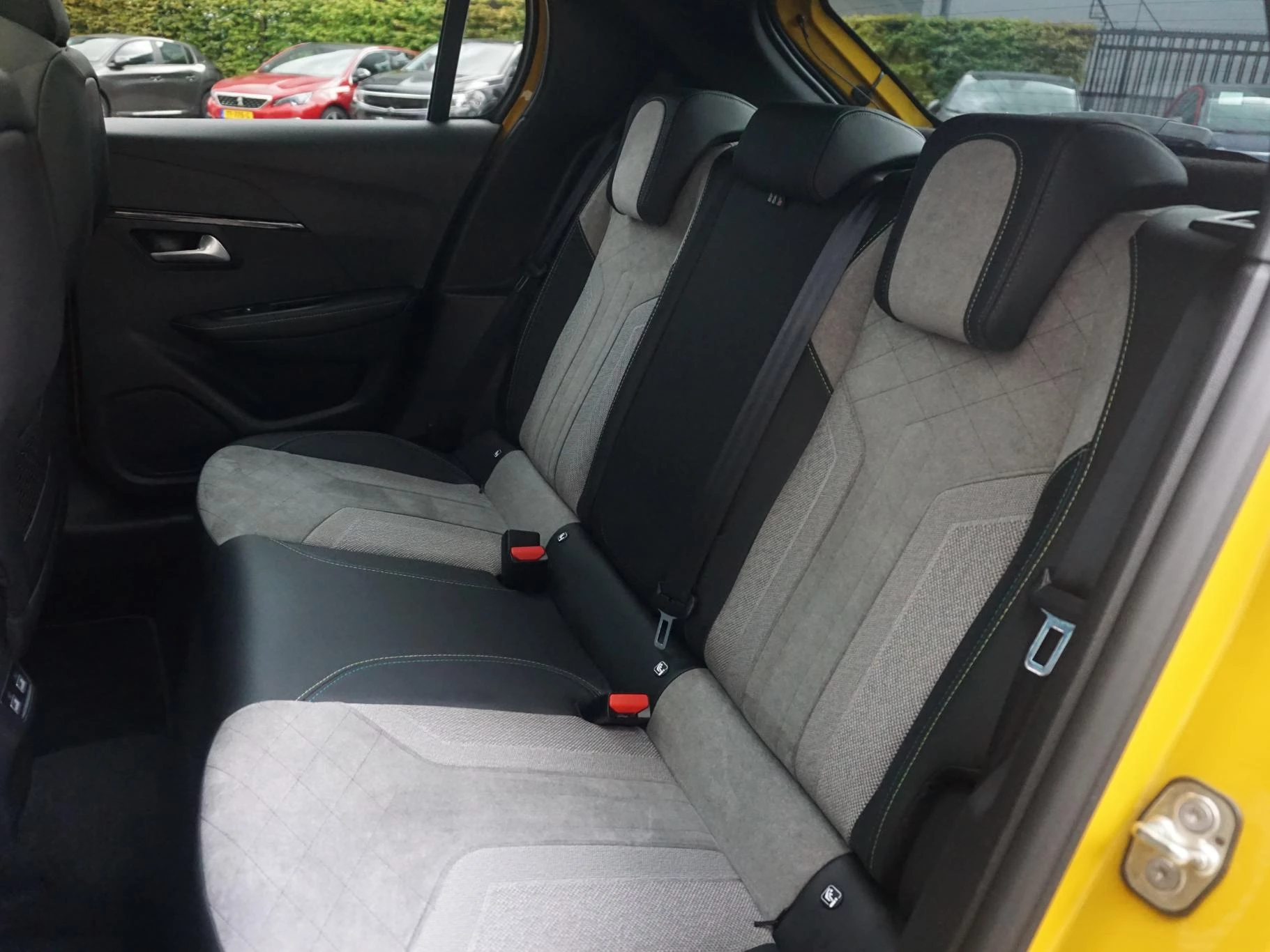 Hoofdafbeelding Peugeot e-208