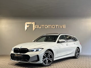 Hoofdafbeelding BMW 3 Serie BMW 3-serie Touring 330e M Sport Pano|H/K|HuD|Memory|Laser
