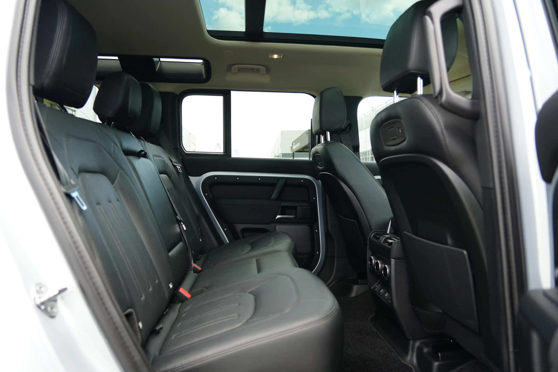 Hoofdafbeelding Land Rover Defender