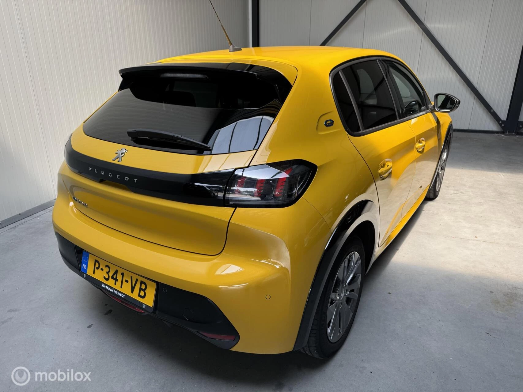 Hoofdafbeelding Peugeot e-208