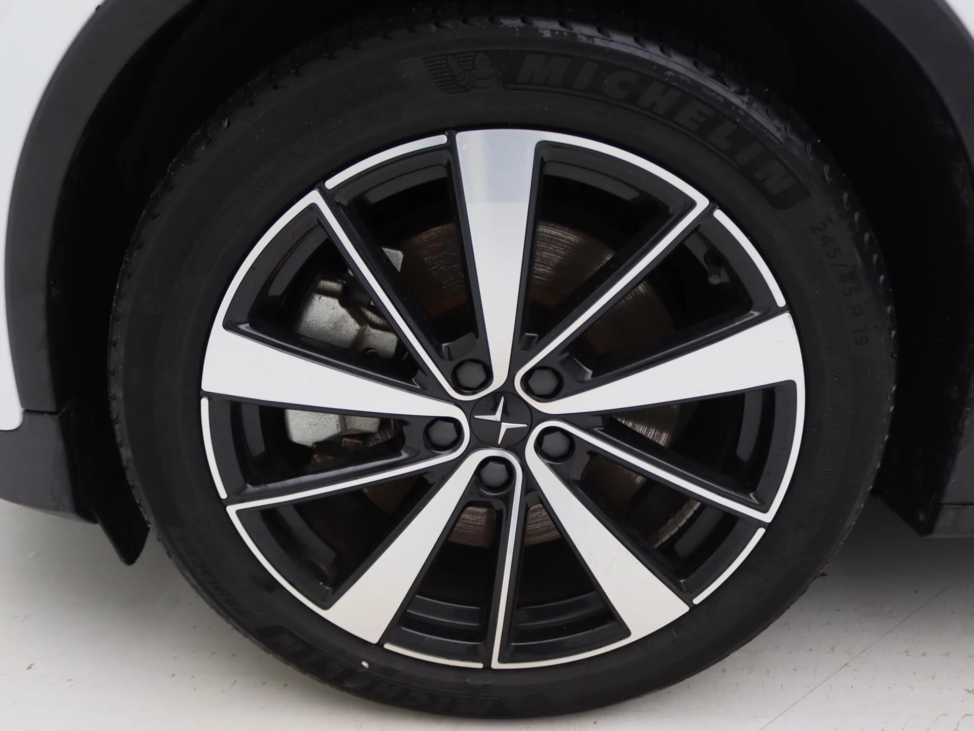 Hoofdafbeelding Polestar 2