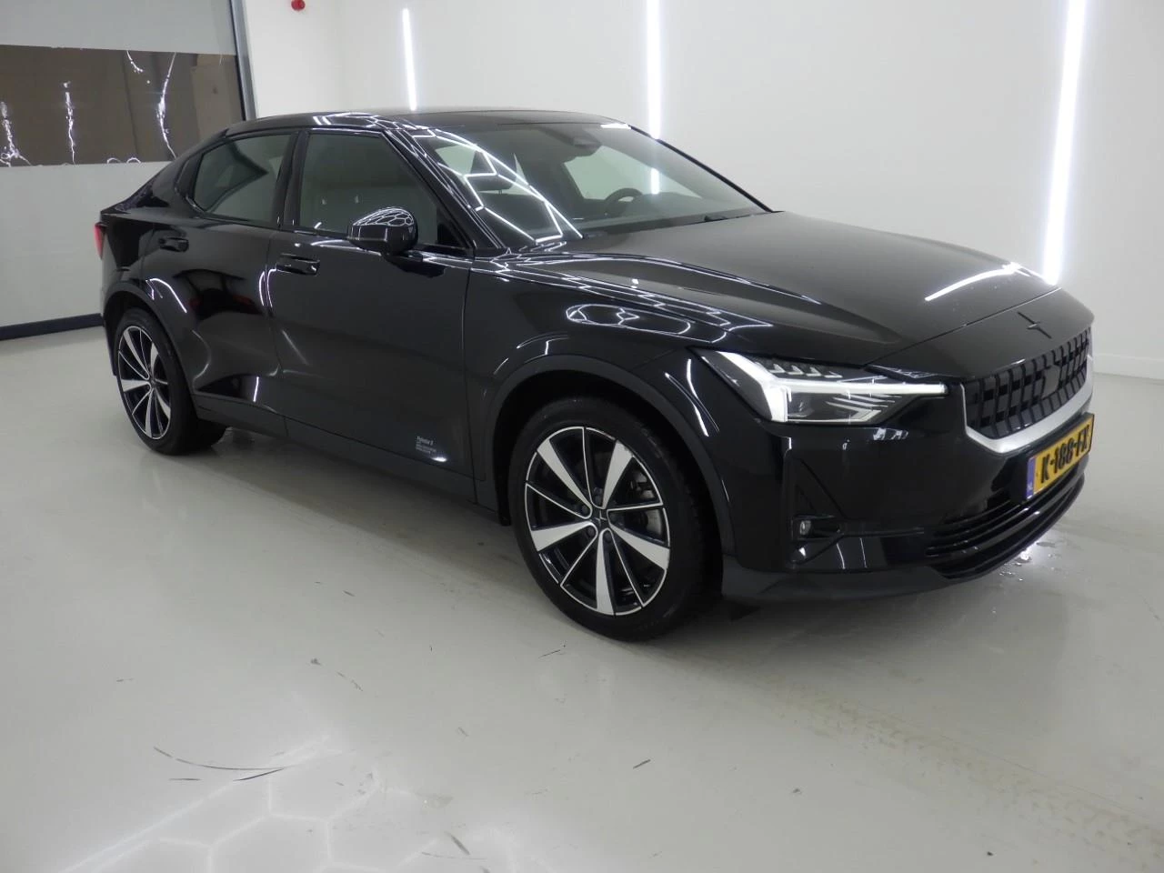 Hoofdafbeelding Polestar 2