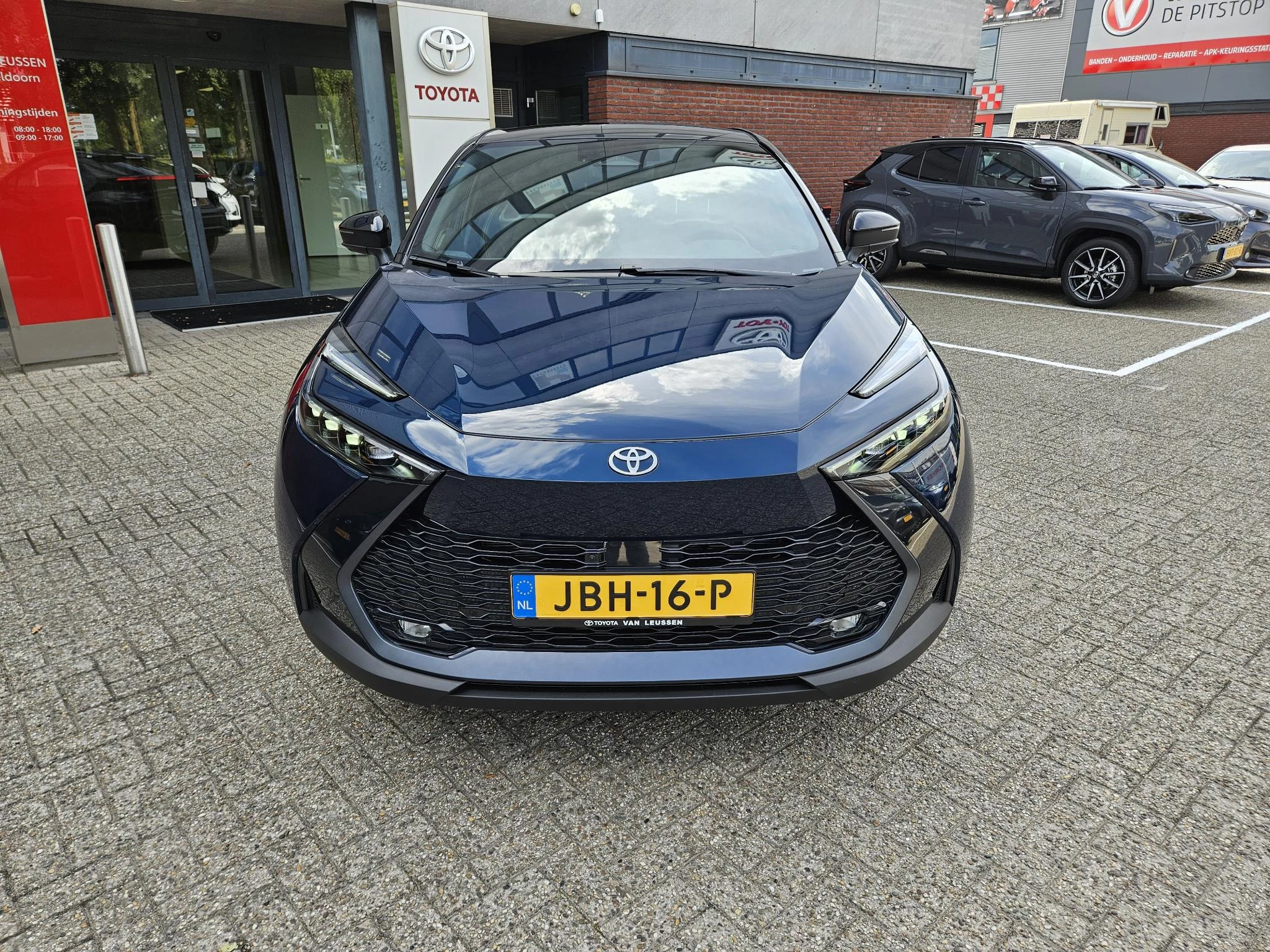 Hoofdafbeelding Toyota C-HR