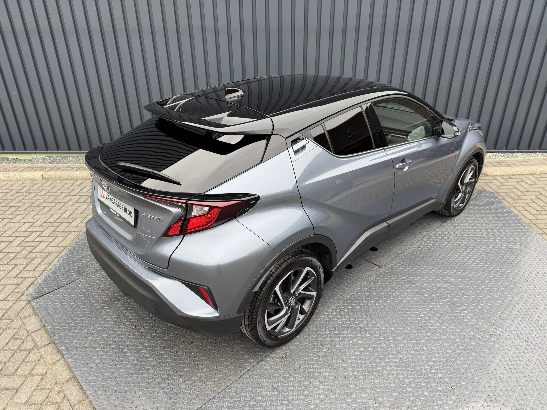 Hoofdafbeelding Toyota C-HR