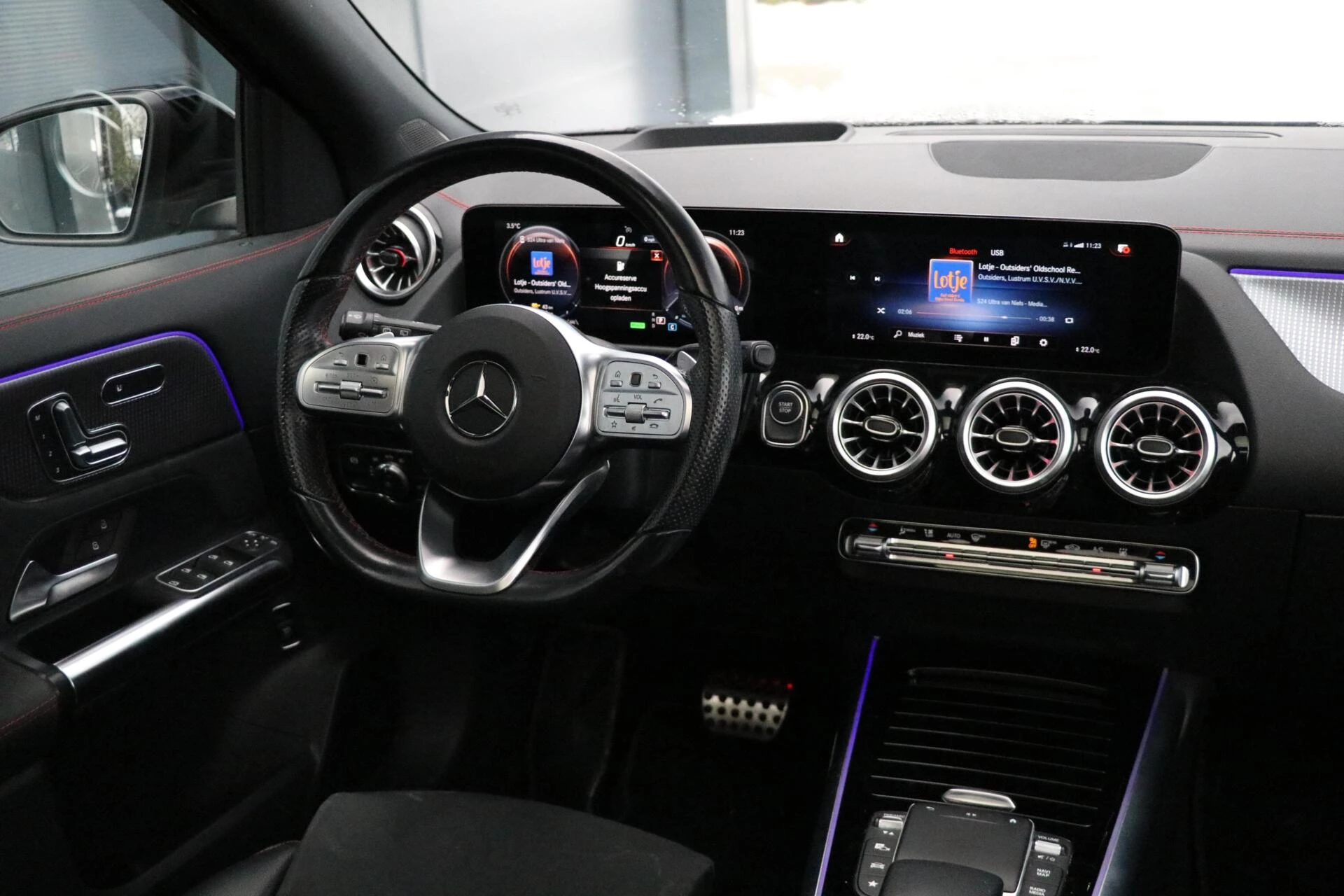 Hoofdafbeelding Mercedes-Benz EQA