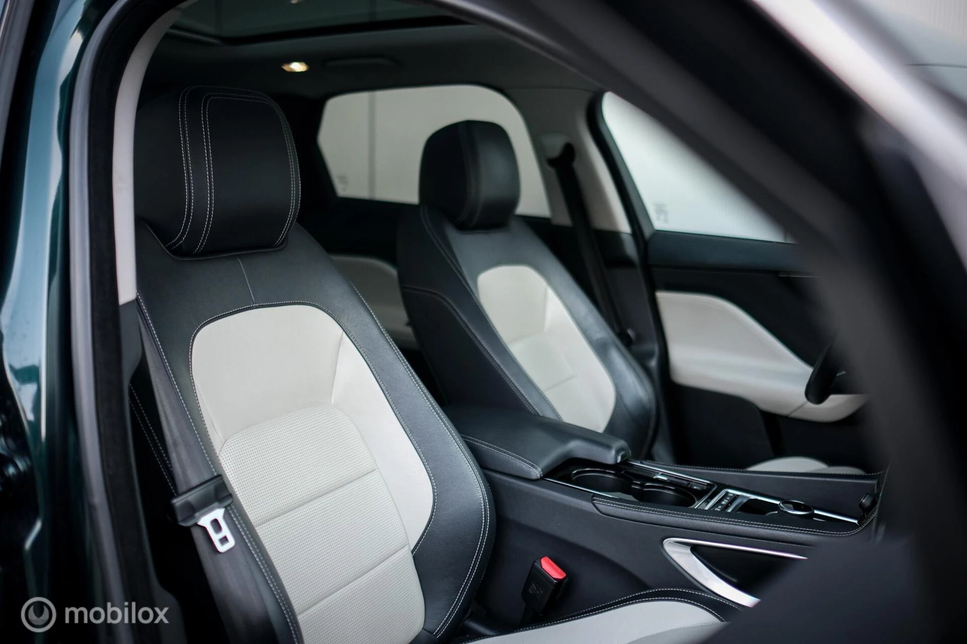 Hoofdafbeelding Jaguar F-PACE