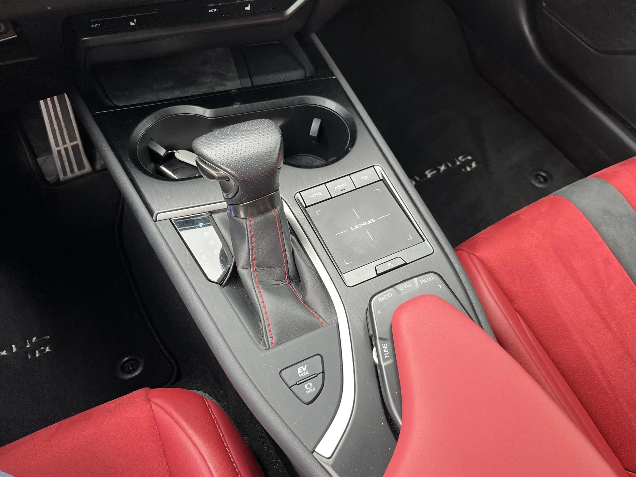 Hoofdafbeelding Lexus UX