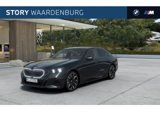BMW 5 Serie Touring 550e xDrive M Sport Automaat / Panoramadak / Bowers & Wilkins / Adaptief M Onderstel Professional / M Multifunctionele Stoelen / Parking Assistant Plus