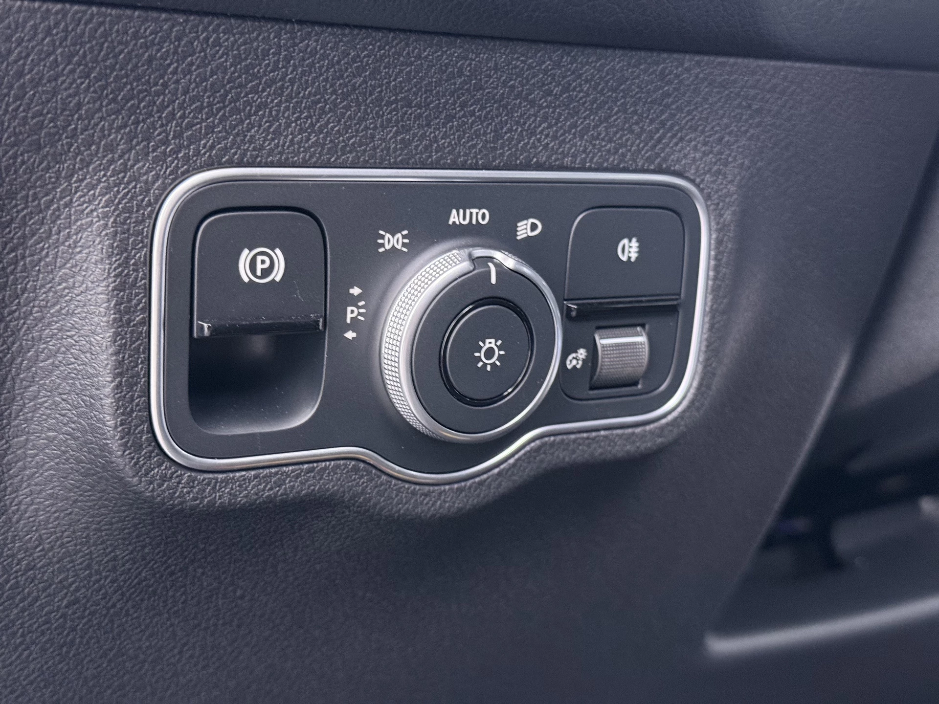 Hoofdafbeelding Mercedes-Benz EQB