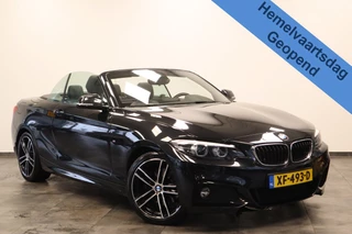 BMW 2 Serie Cabrio 220i High Executive M-sport H&K PDC * Hemelvaartsdag geopend van 12:00 tot 17:00u *