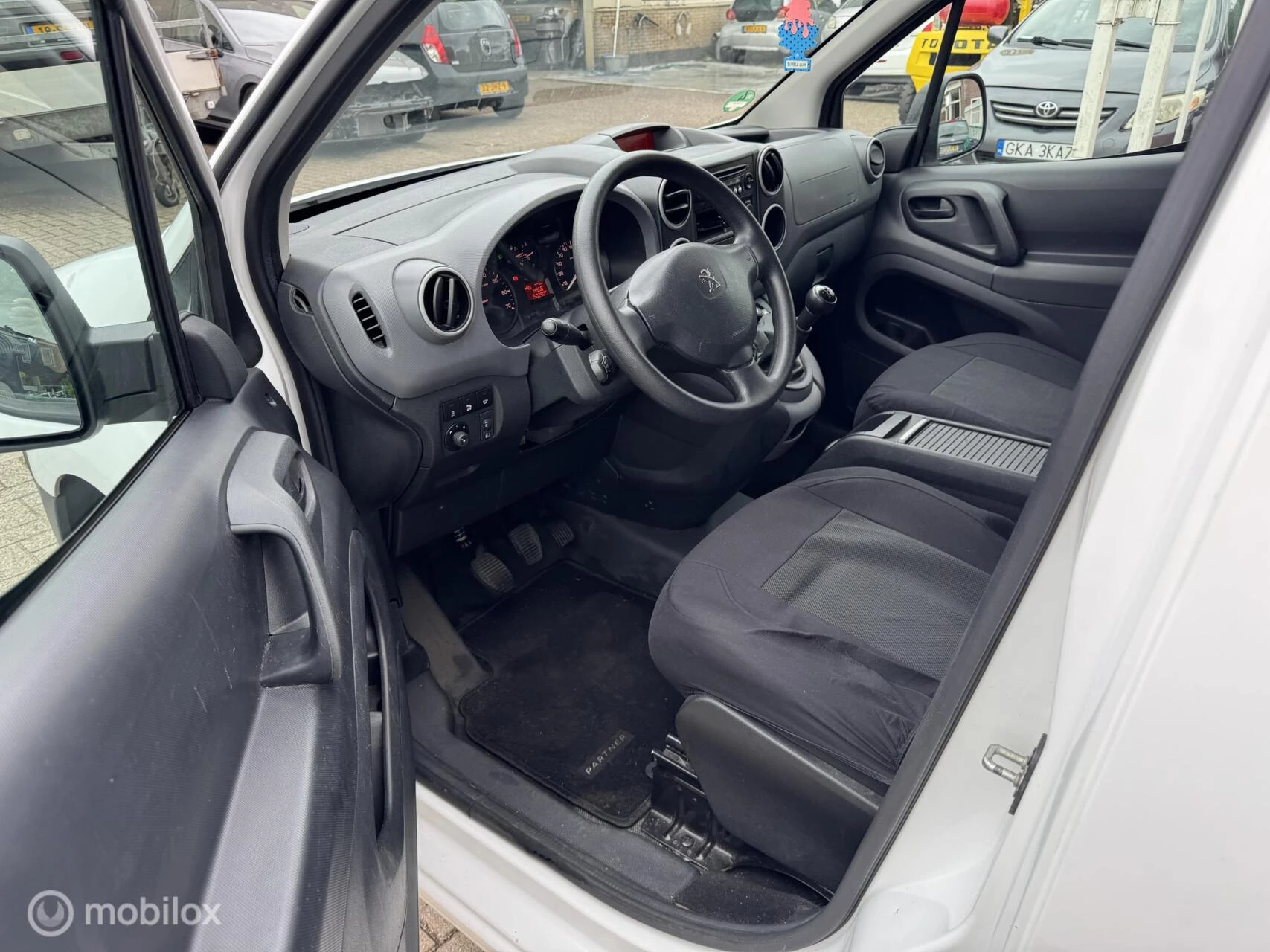 Hoofdafbeelding Peugeot Partner