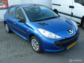 Peugeot 206 + 1.1 XR NIEUWE APK + STEEKPROEF RDW koude AIRCO