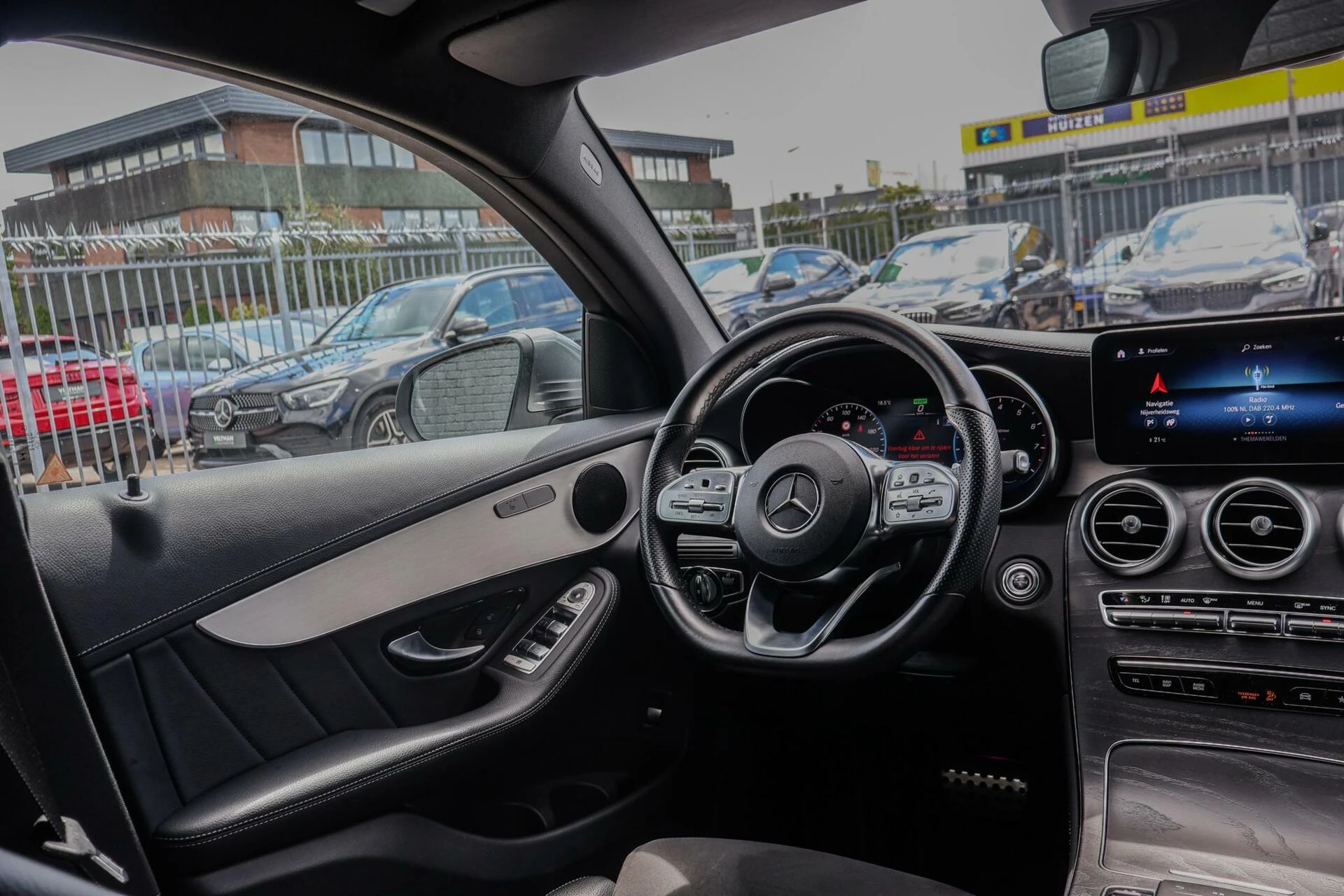 Hoofdafbeelding Mercedes-Benz GLC