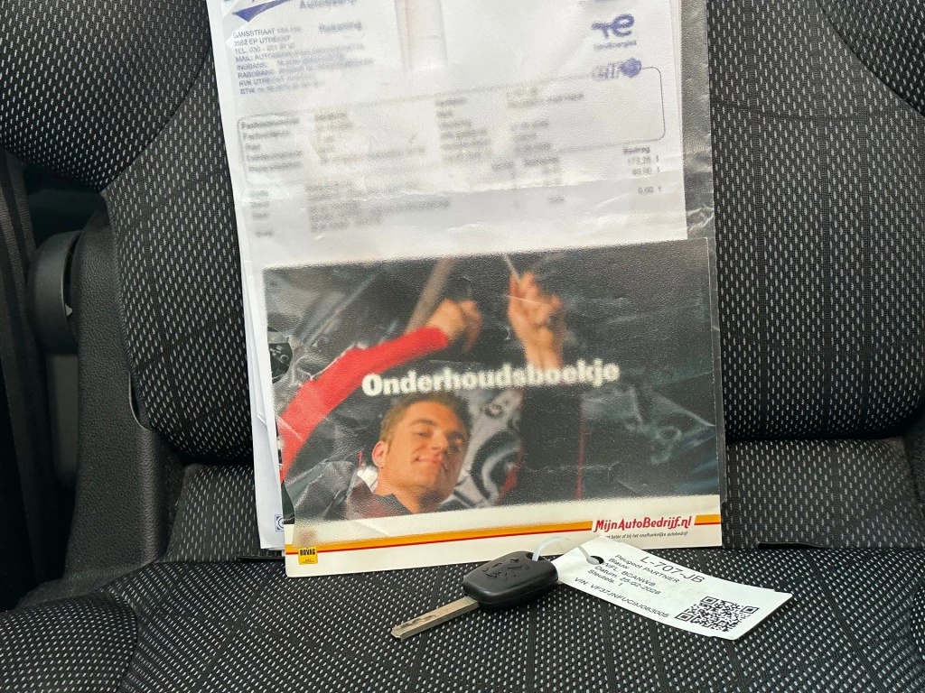 Hoofdafbeelding Peugeot Partner