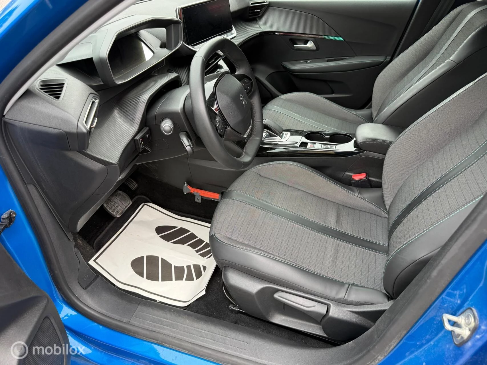 Hoofdafbeelding Peugeot e-208