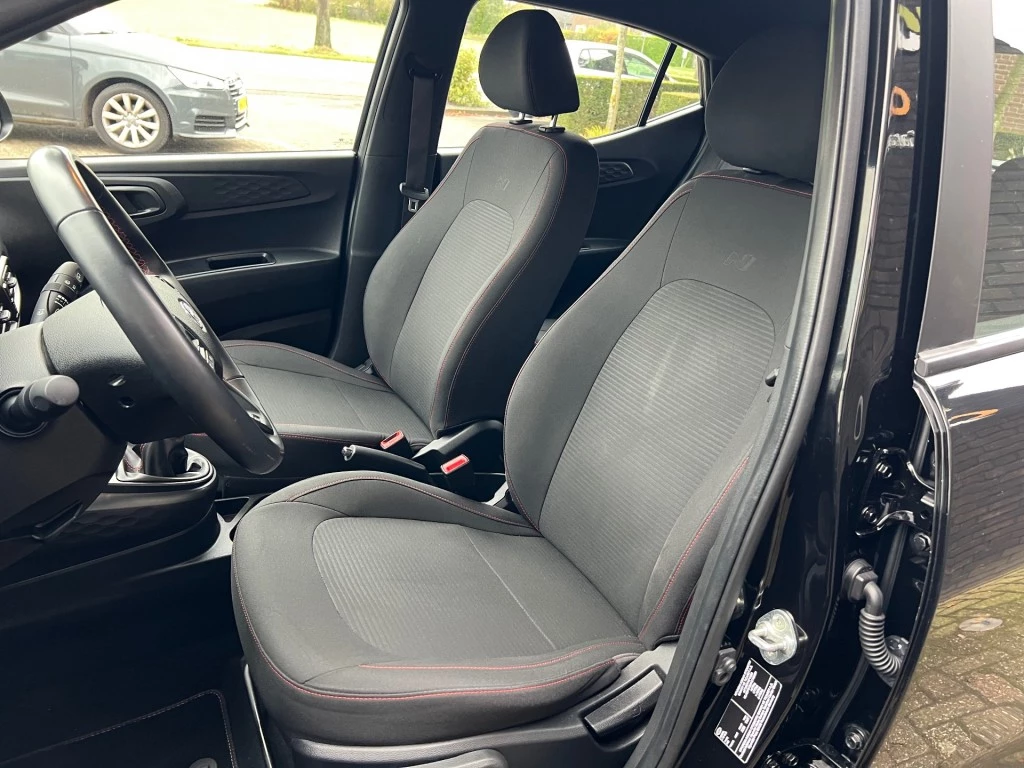 Hoofdafbeelding Hyundai i10