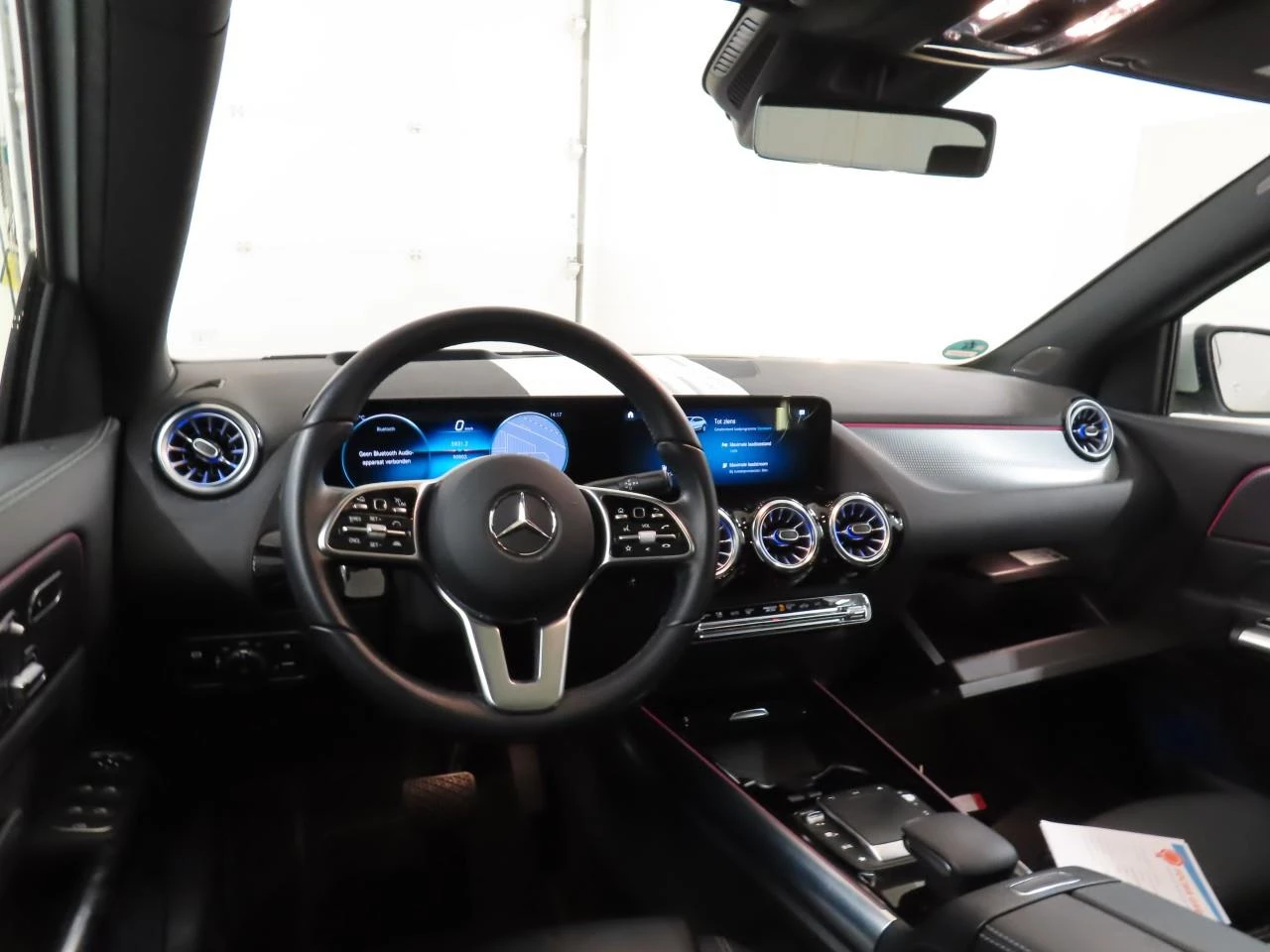 Hoofdafbeelding Mercedes-Benz EQA