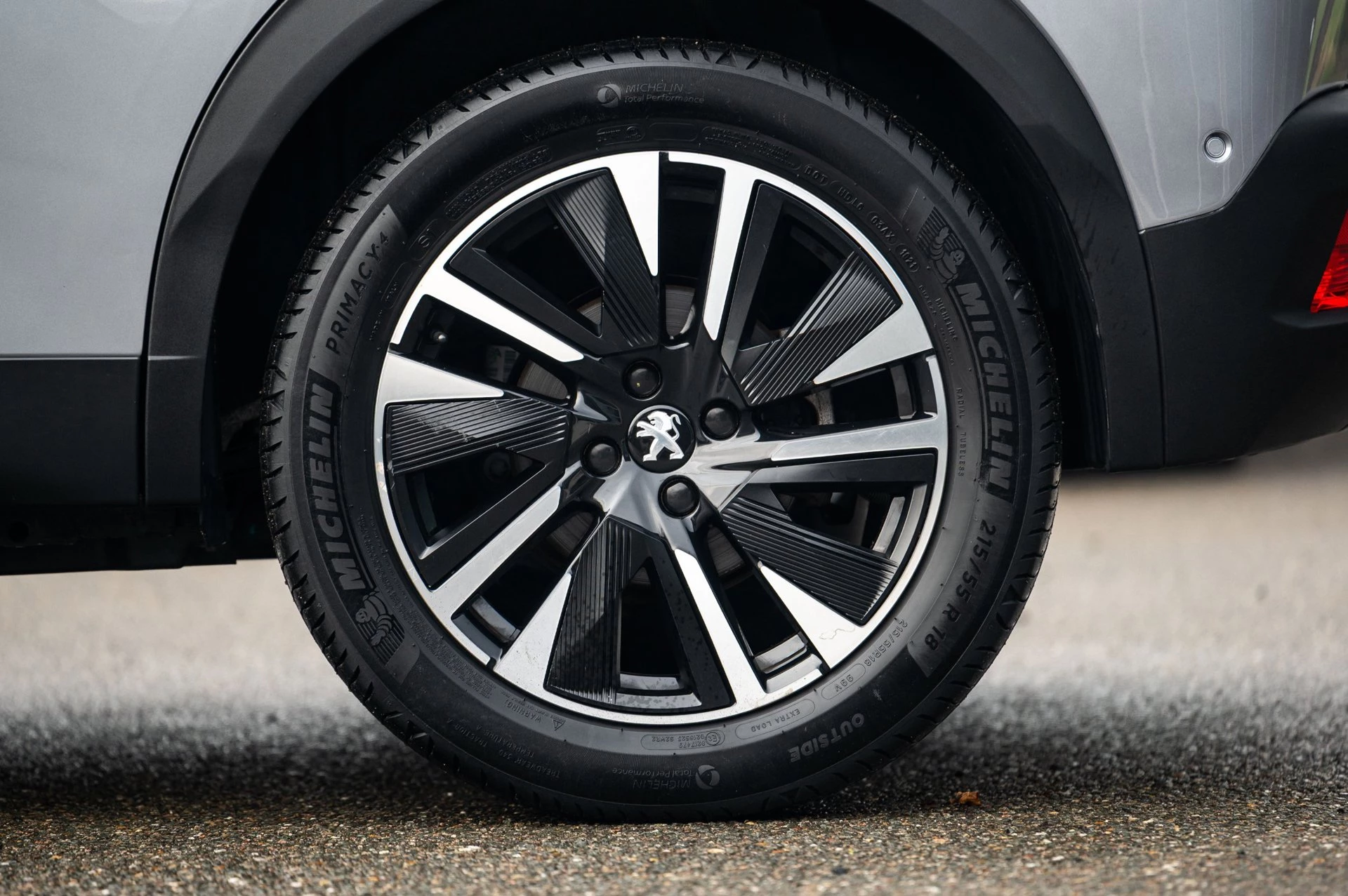 Hoofdafbeelding Peugeot e-2008