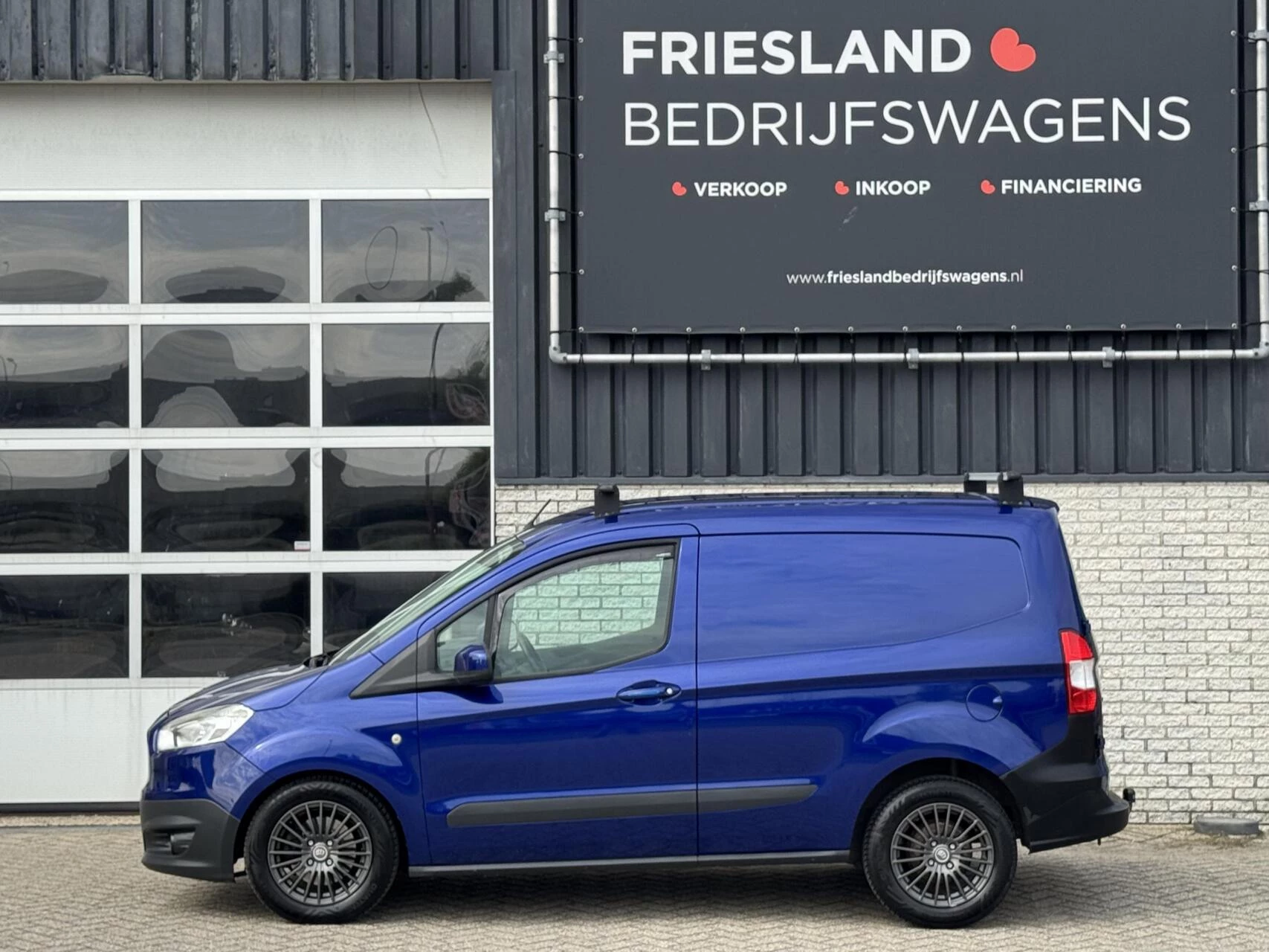 Hoofdafbeelding Ford Transit Courier