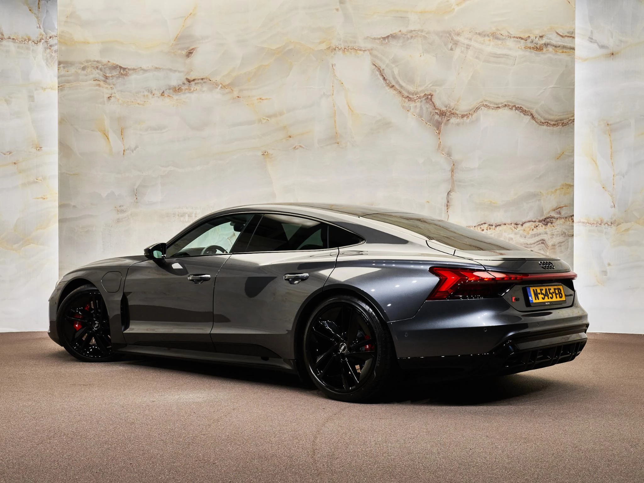 Hoofdafbeelding Audi e-tron GT
