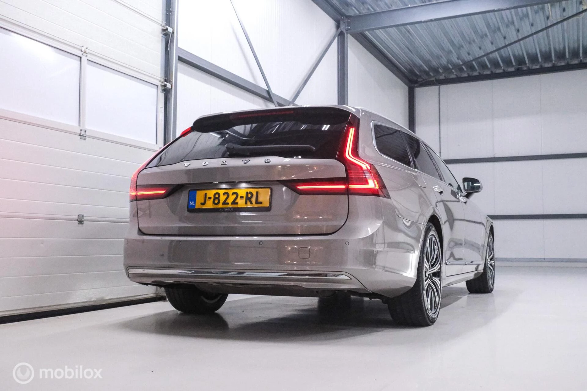 Hoofdafbeelding Volvo V90