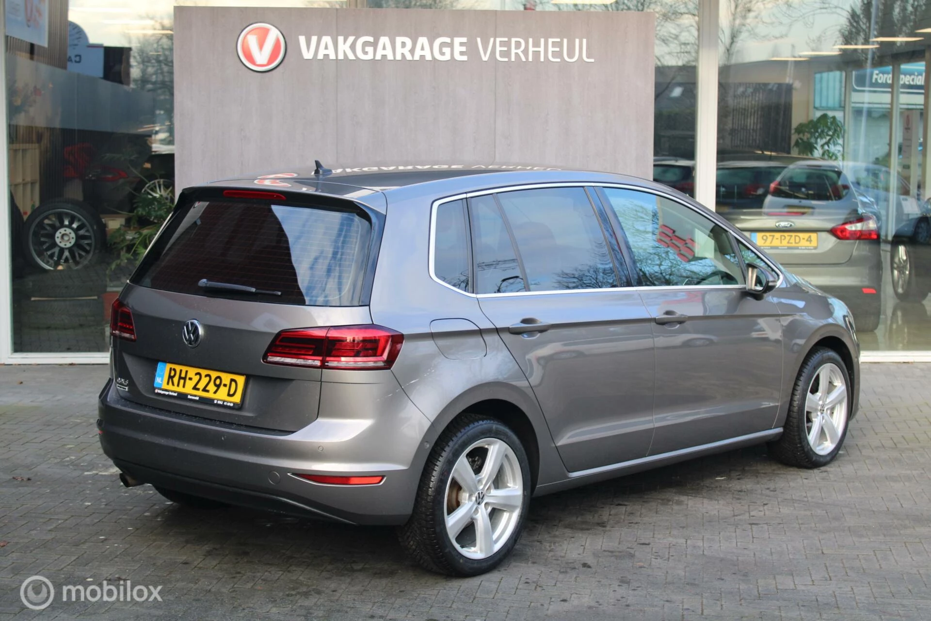 Hoofdafbeelding Volkswagen Golf Sportsvan