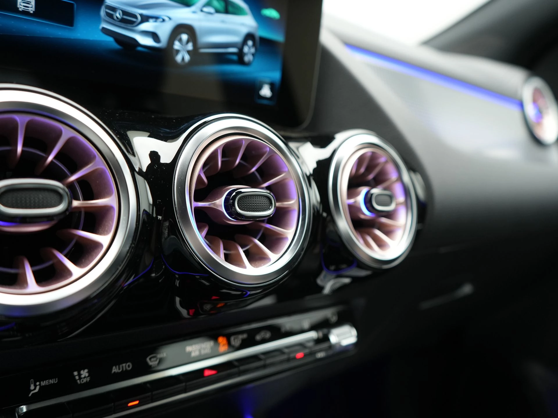 Hoofdafbeelding Mercedes-Benz EQA