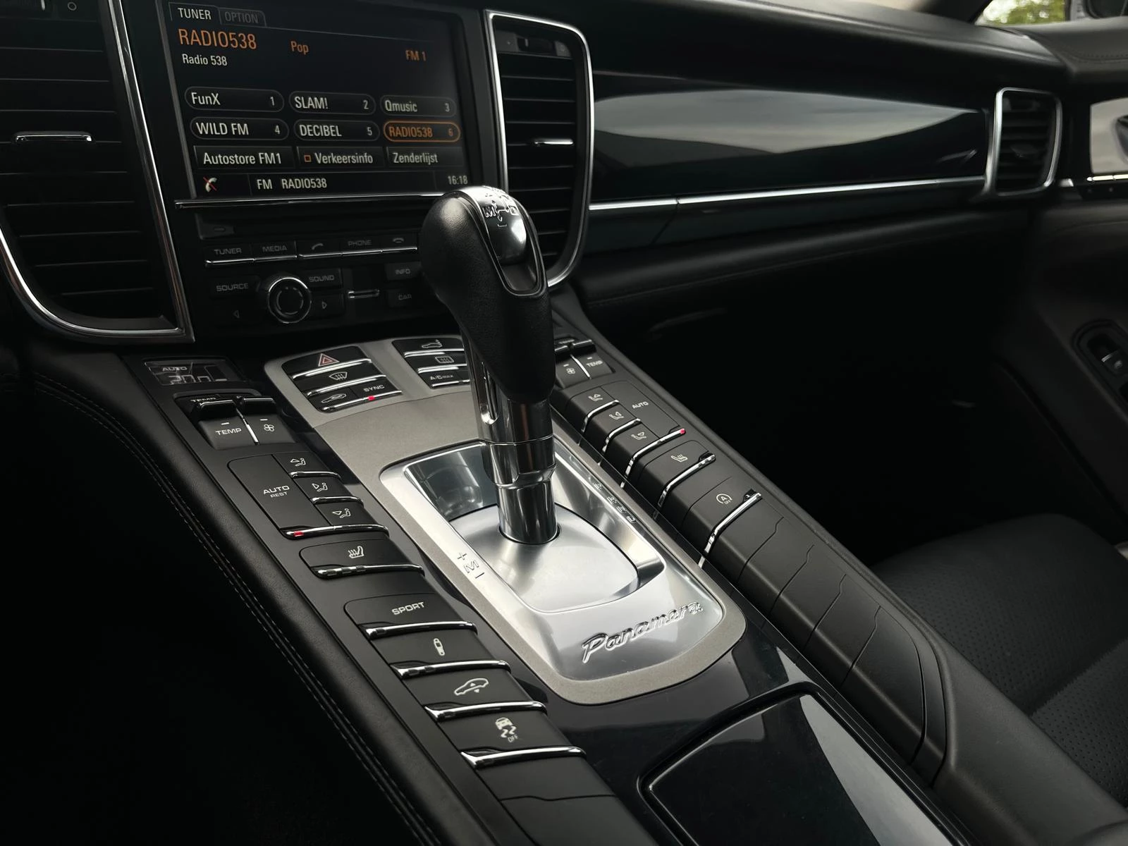 Hoofdafbeelding Porsche Panamera