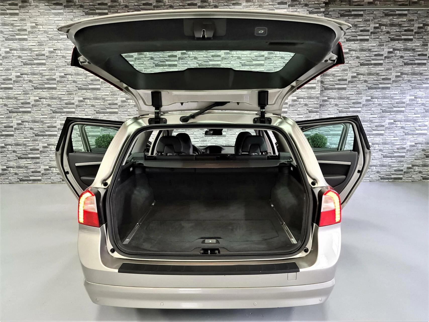 Hoofdafbeelding Volvo V70