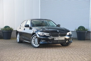 BMW 3 Serie 320e Black Edition 204pk NAP|Laser|Sportst|Stuurvw|Stoelvw