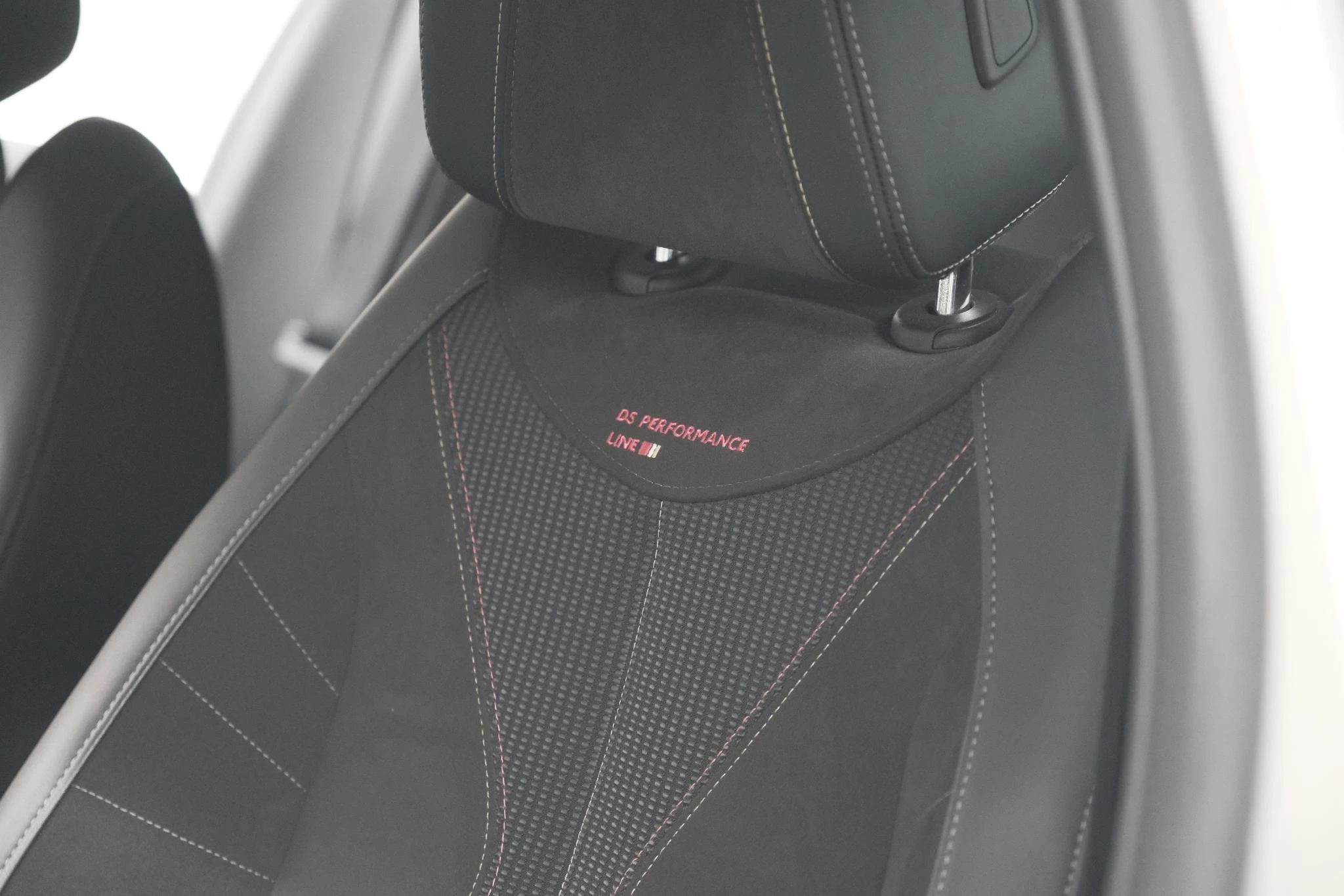 Hoofdafbeelding DS DS 4