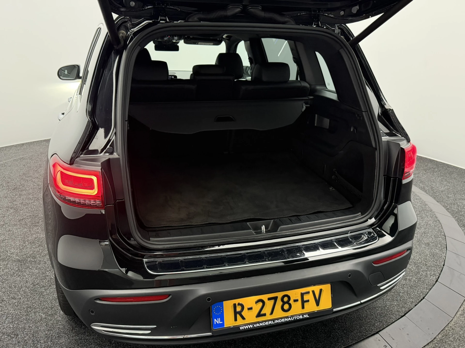 Hoofdafbeelding Mercedes-Benz EQB