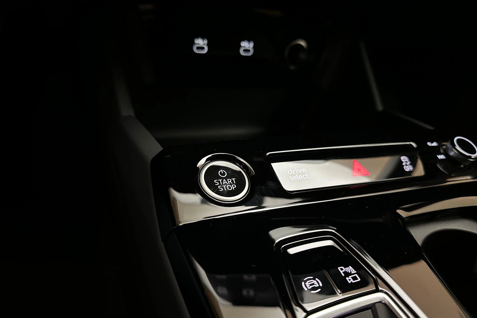 Hoofdafbeelding Audi A6 Avant e-tron