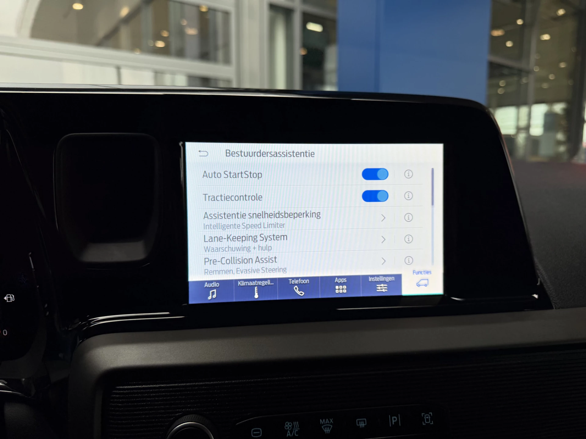 Hoofdafbeelding Ford Transit Courier