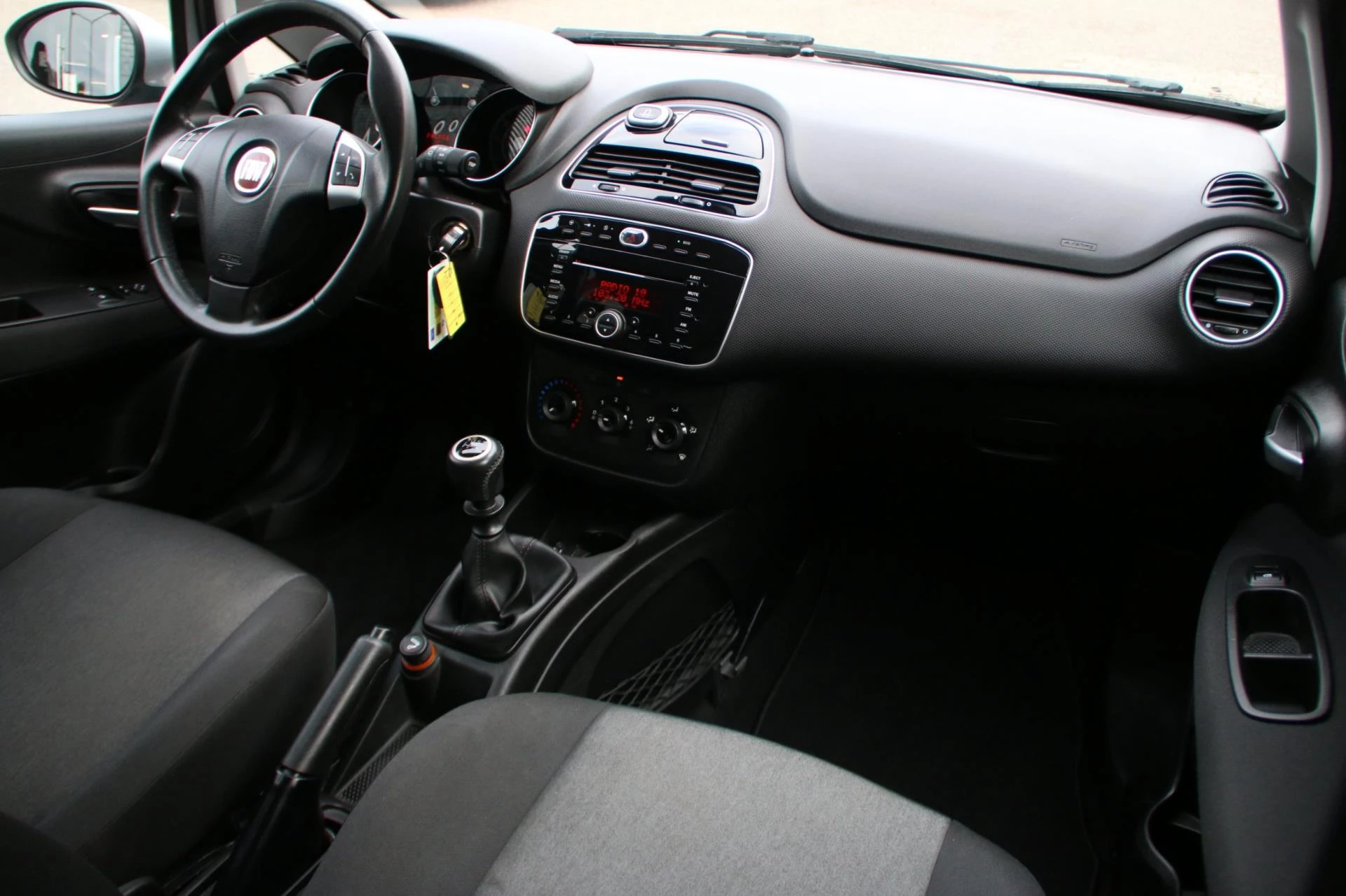 Hoofdafbeelding Fiat Punto