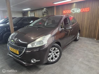 Peugeot 208 1.2 VTi Envy/ Navigatie/ PDC/ Dealer Onderhouden