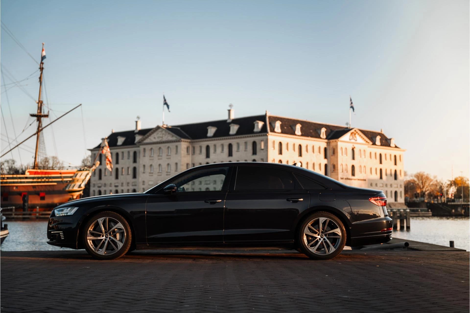 Hoofdafbeelding Audi A8