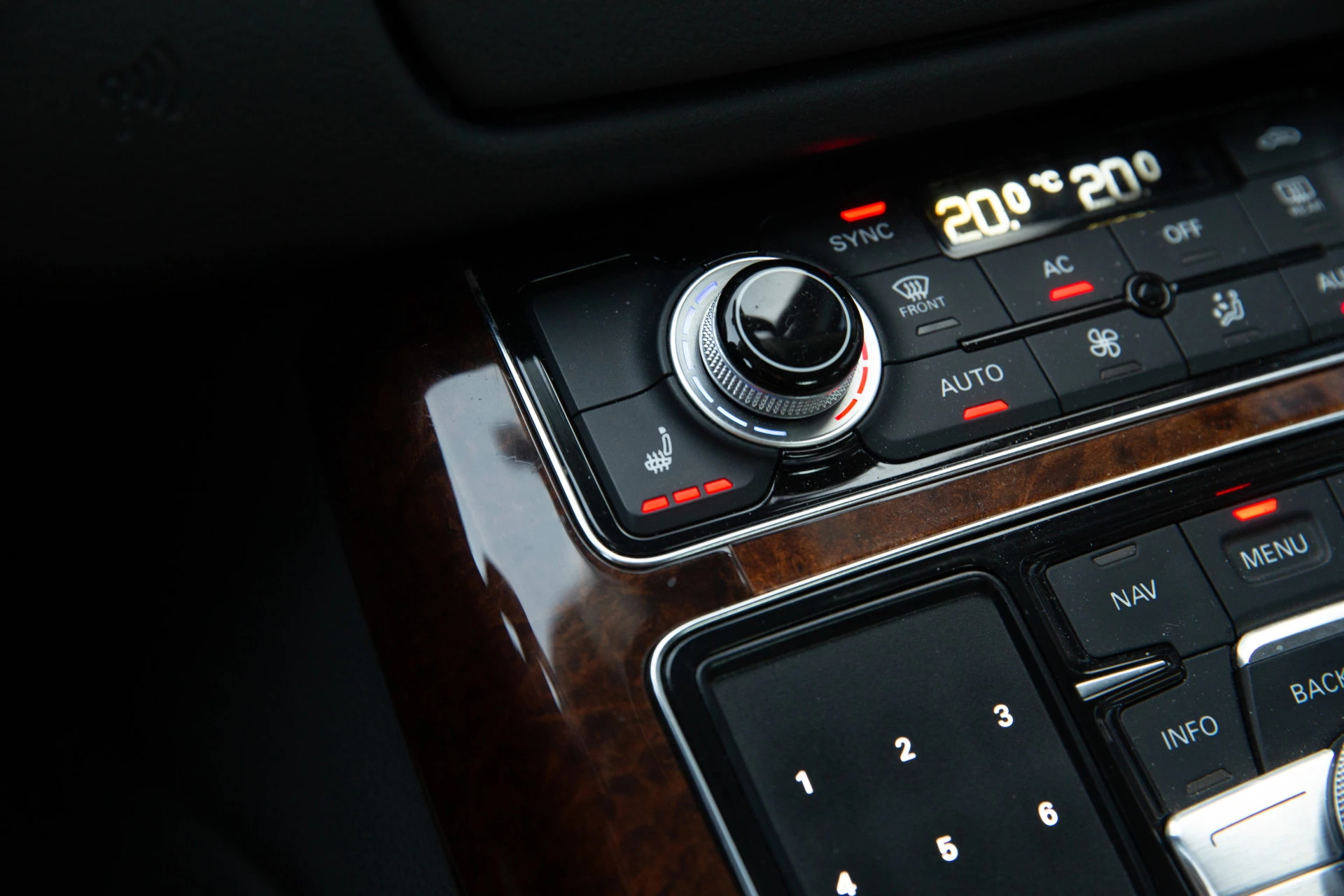 Hoofdafbeelding Audi A8