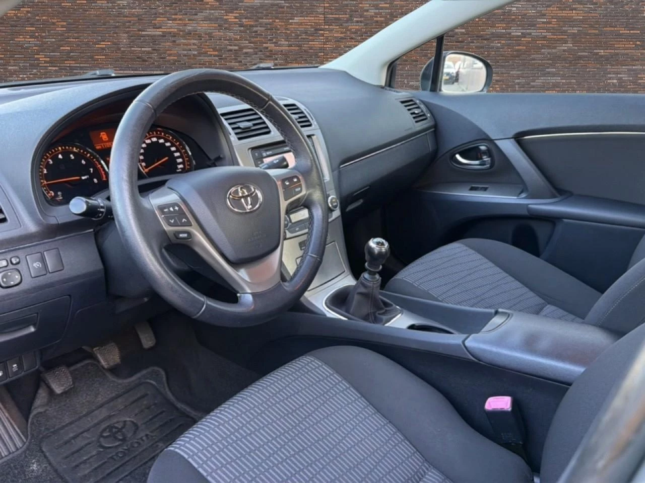 Hoofdafbeelding Toyota Avensis