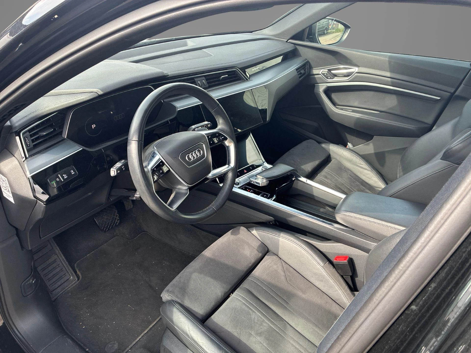 Hoofdafbeelding Audi e-tron