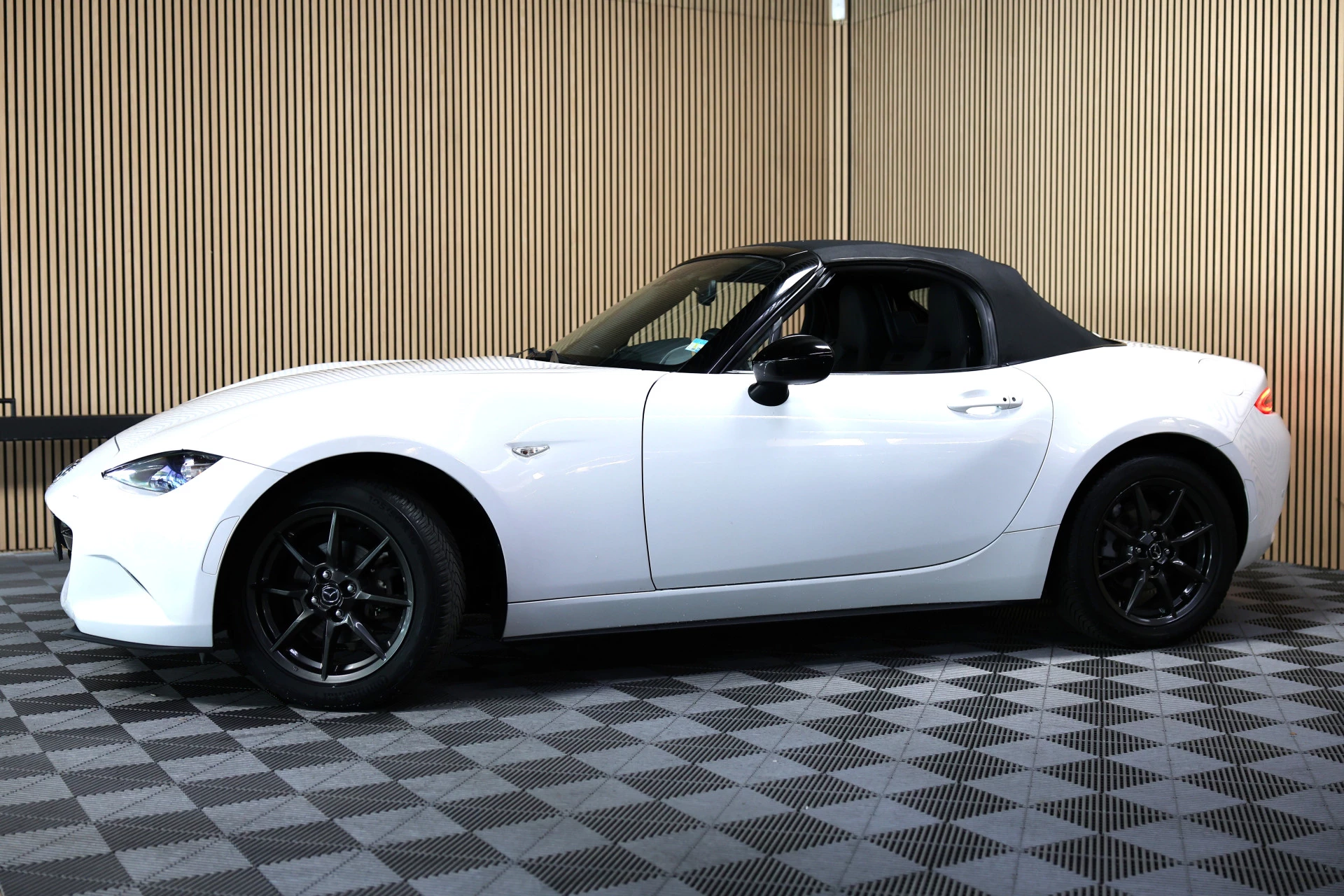 Hoofdafbeelding Mazda MX-5
