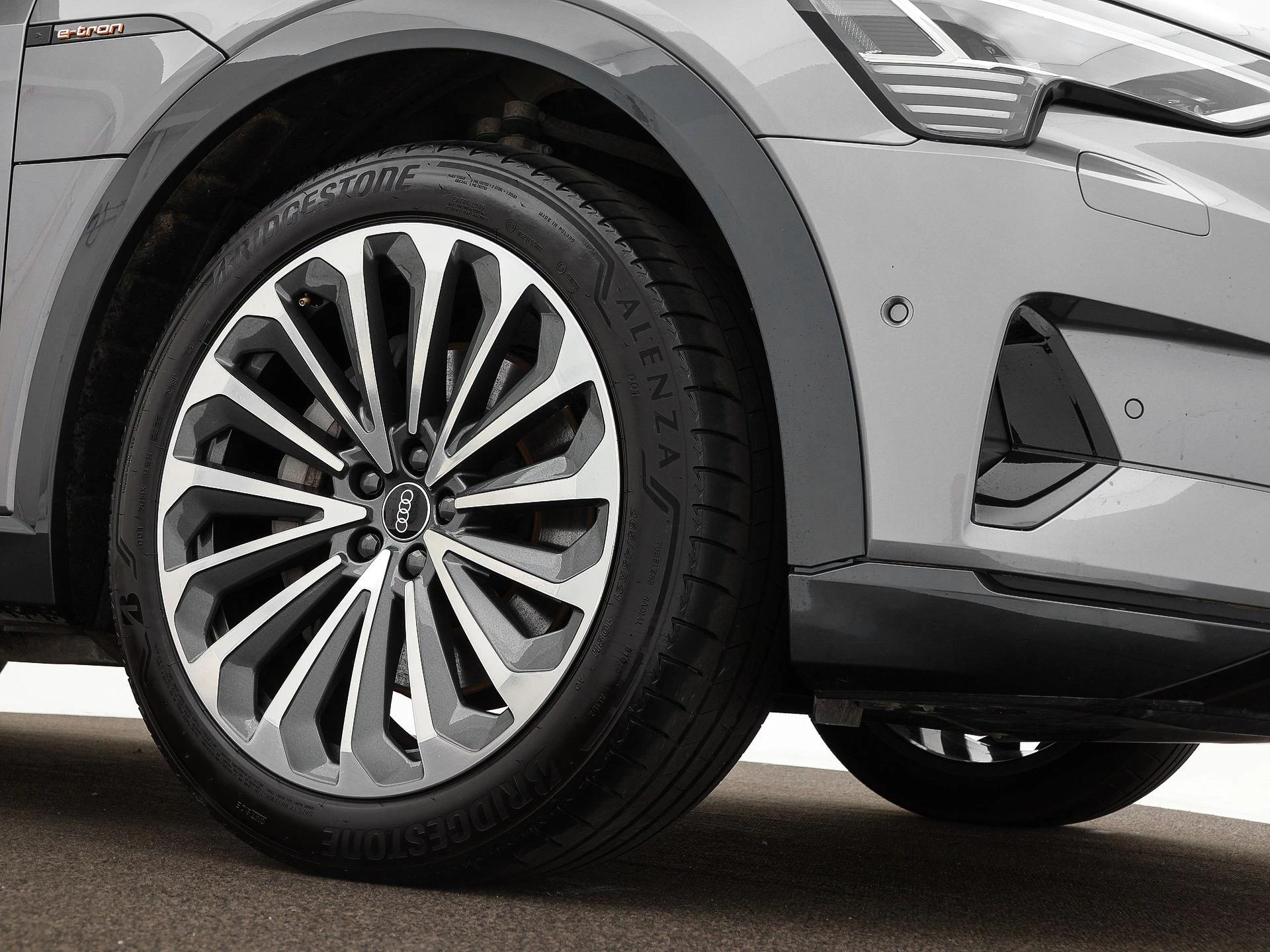 Hoofdafbeelding Audi e-tron