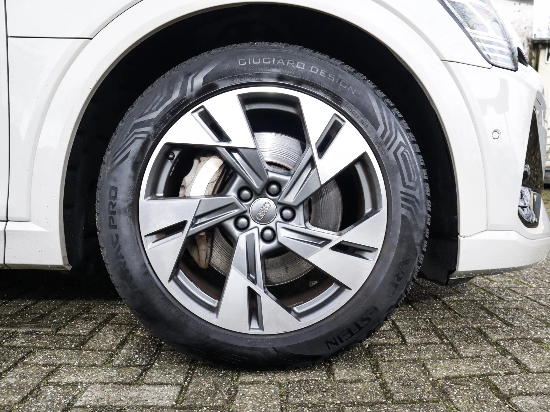 Hoofdafbeelding Audi e-tron