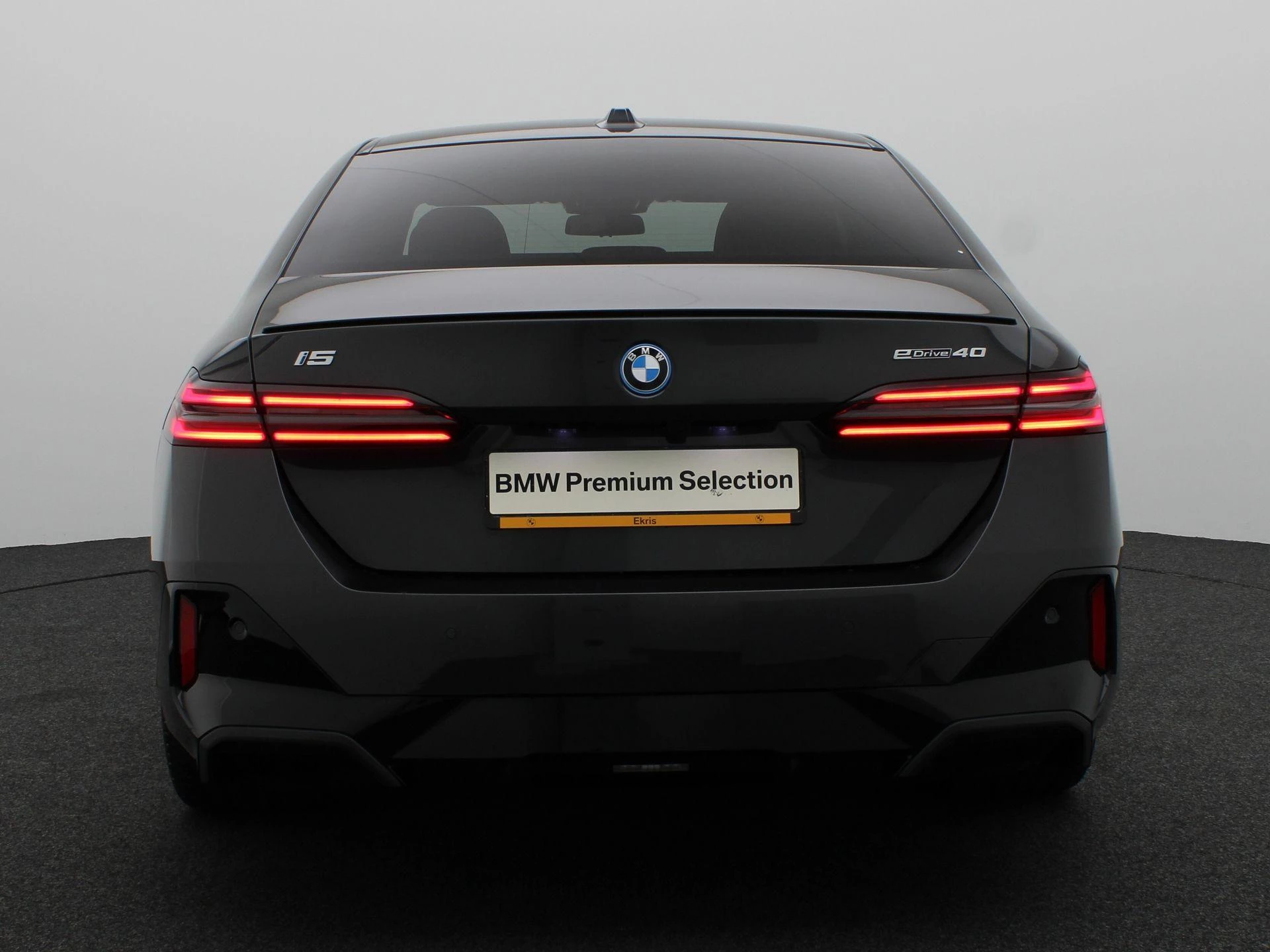 Hoofdafbeelding BMW i5