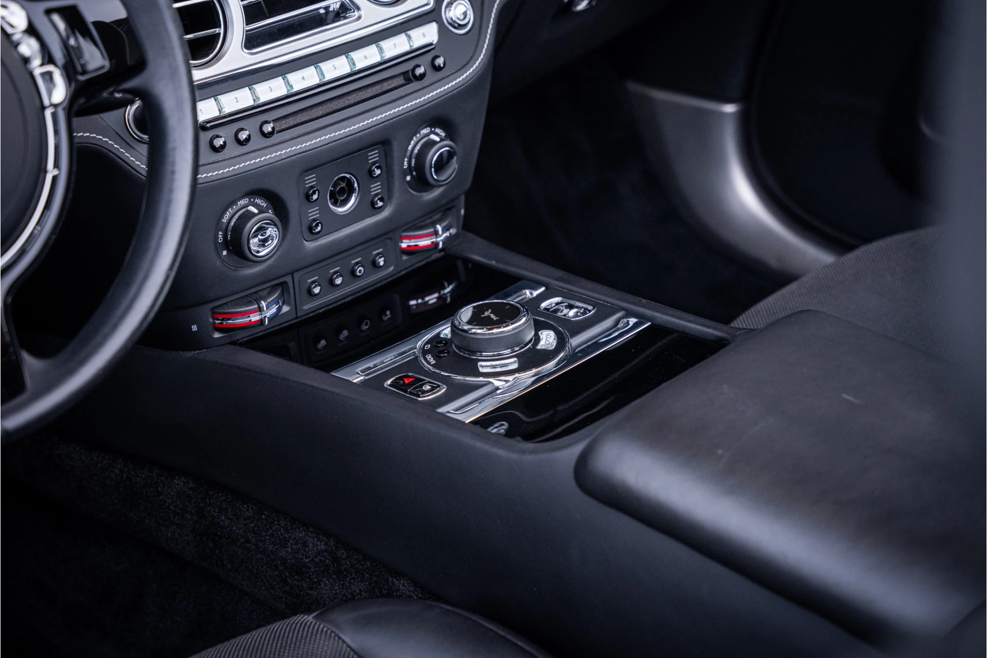 Hoofdafbeelding Rolls-Royce Dawn