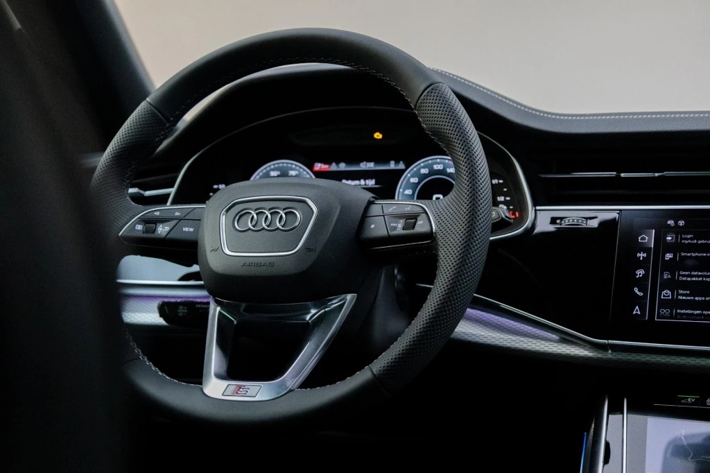 Hoofdafbeelding Audi Q8