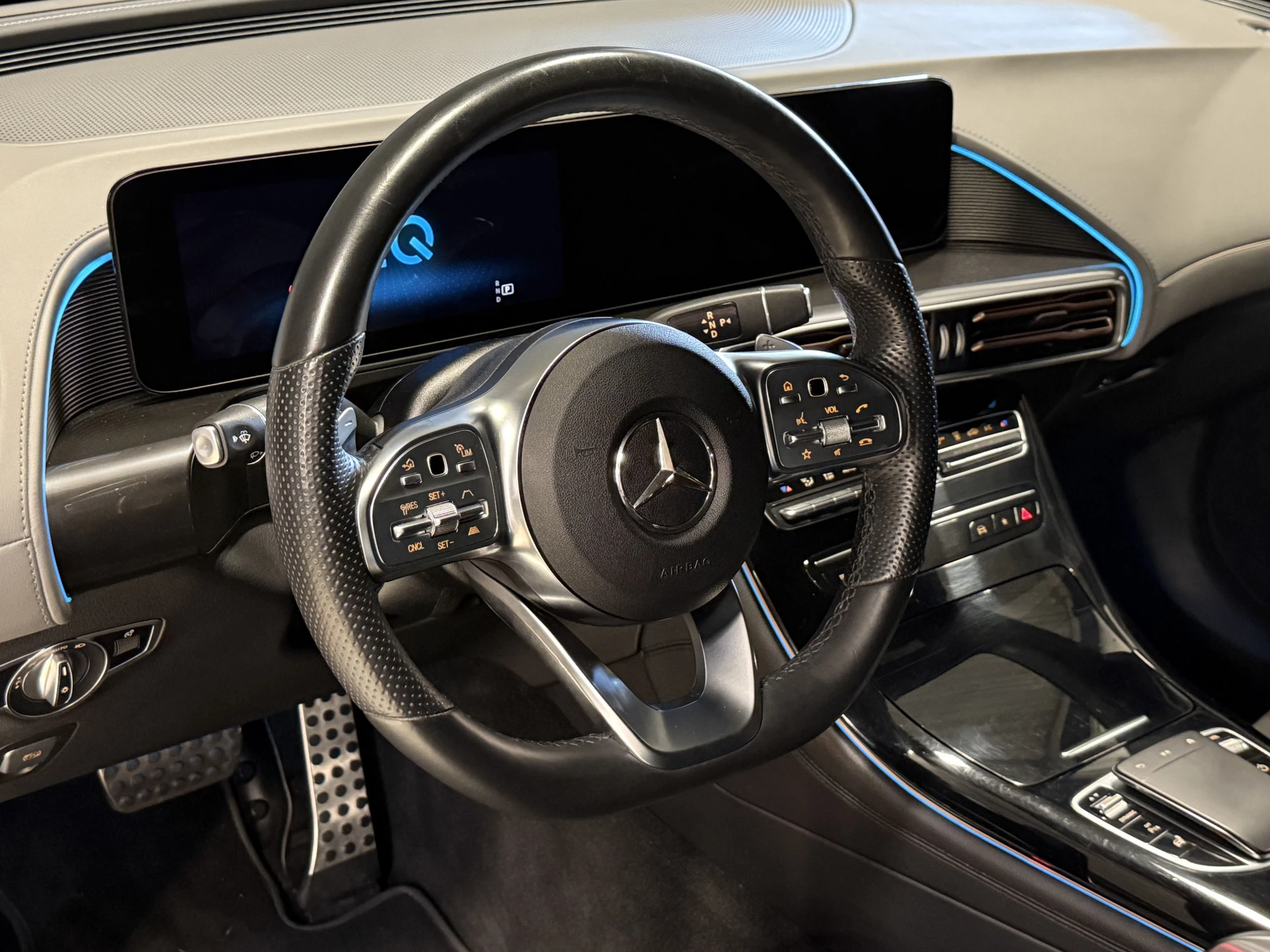 Hoofdafbeelding Mercedes-Benz EQC