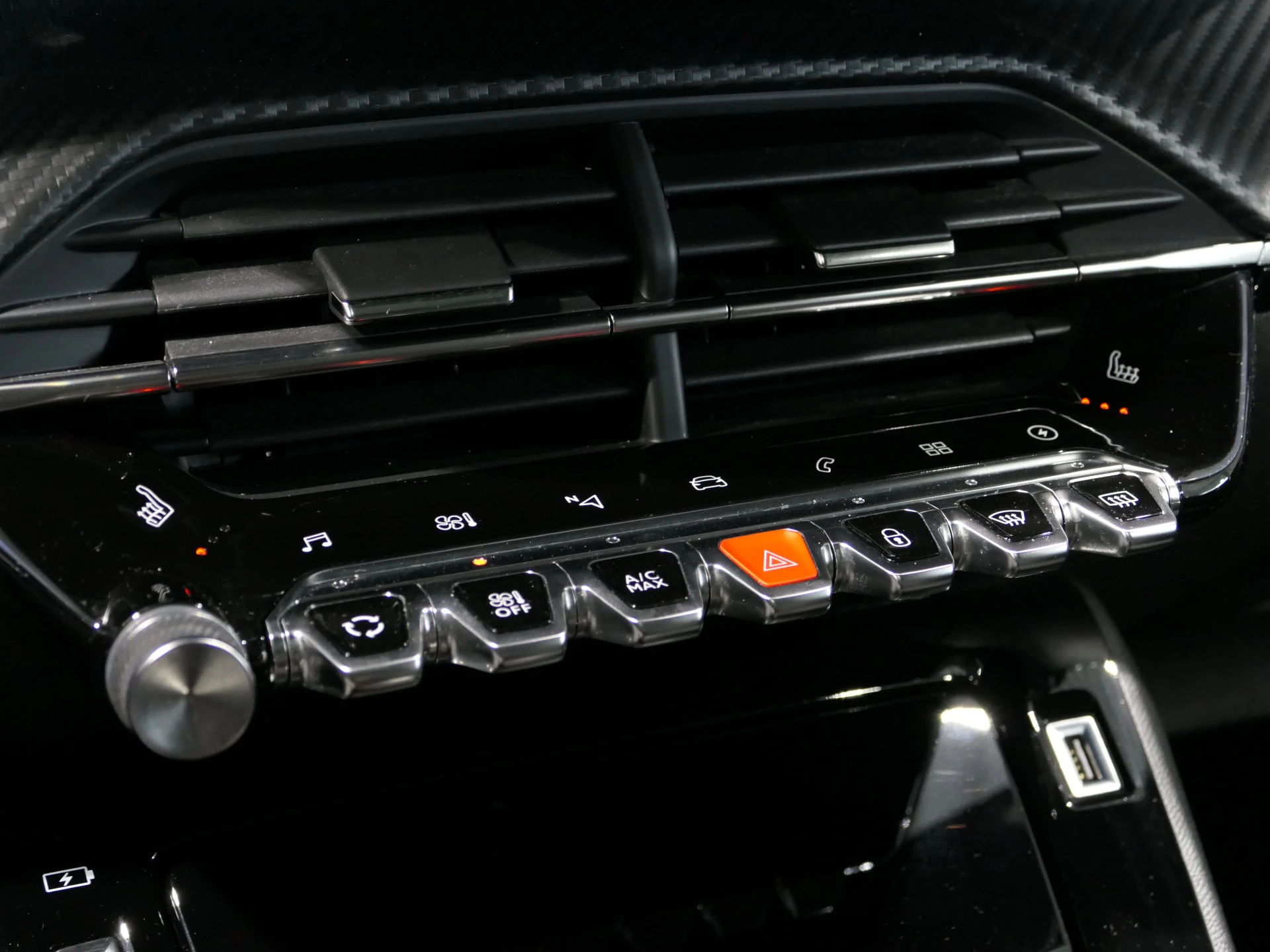 Hoofdafbeelding Peugeot e-2008